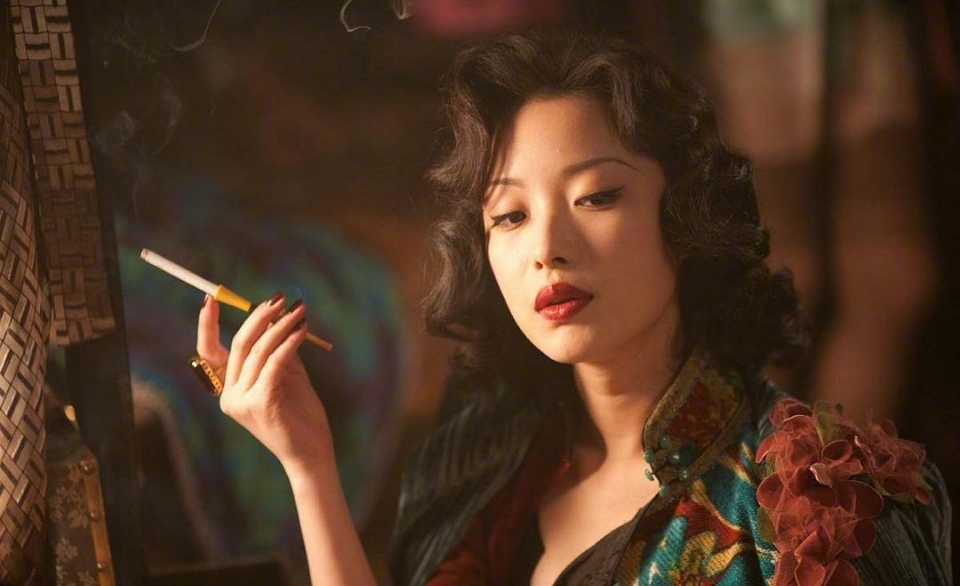 长相普通却能摄人心魂的3位女明星,打了多少"整容女"的脸?