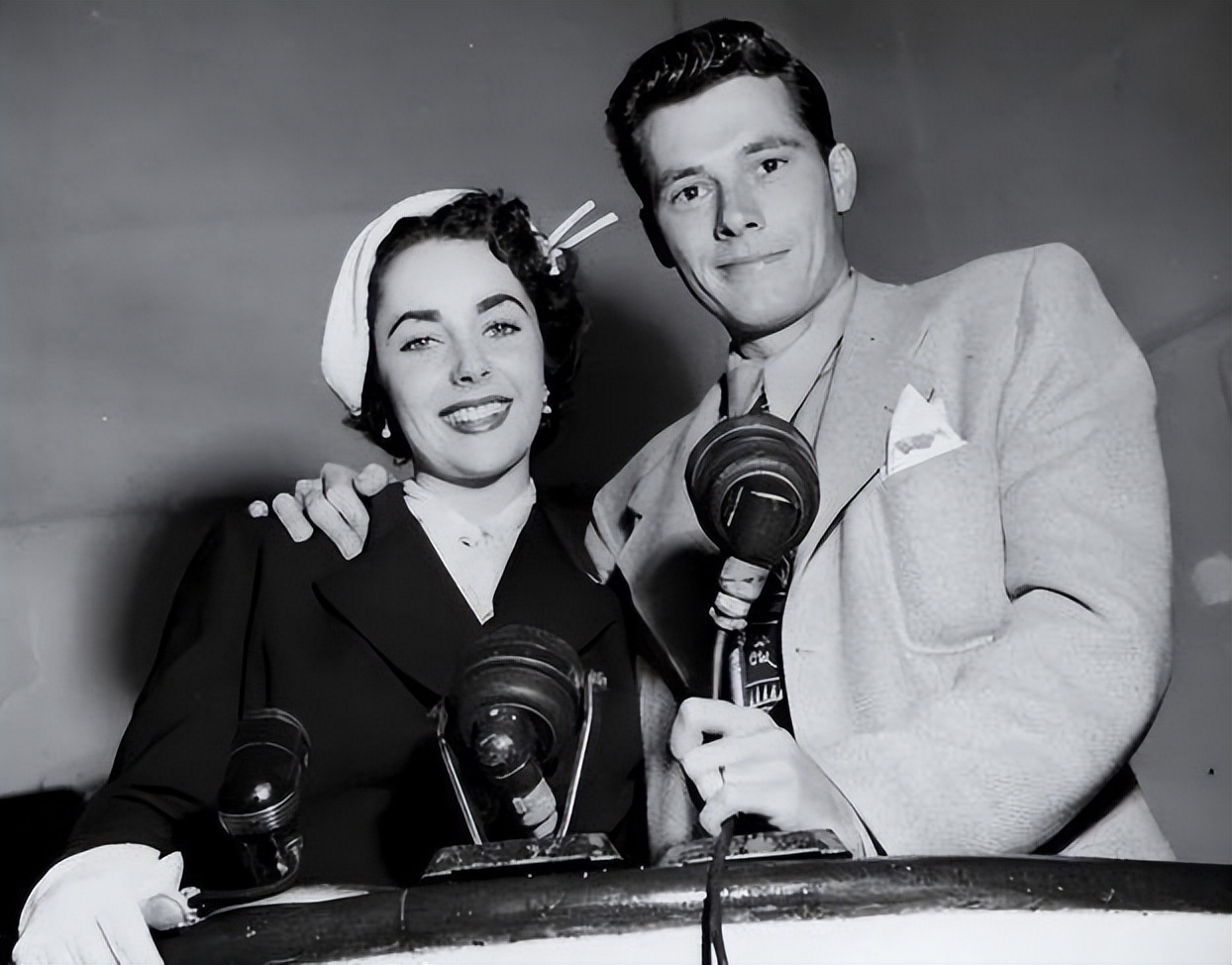 莎莎嘉宝:结婚9次,婚姻最短只有一天,和小28岁王子共度余生