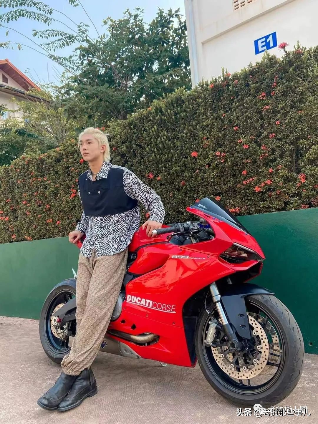 火热老挝剧《爱恋四人行》，老挝版《流星花园》，有那味，可以看