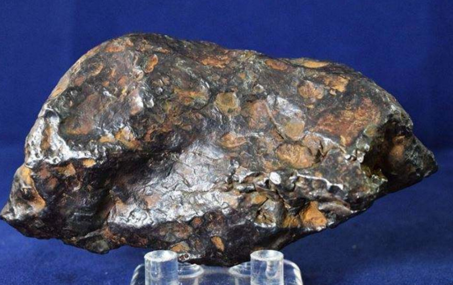 深圳海关没收470公斤外星陨石，比黄金还贵100倍，会产生辐射吗？