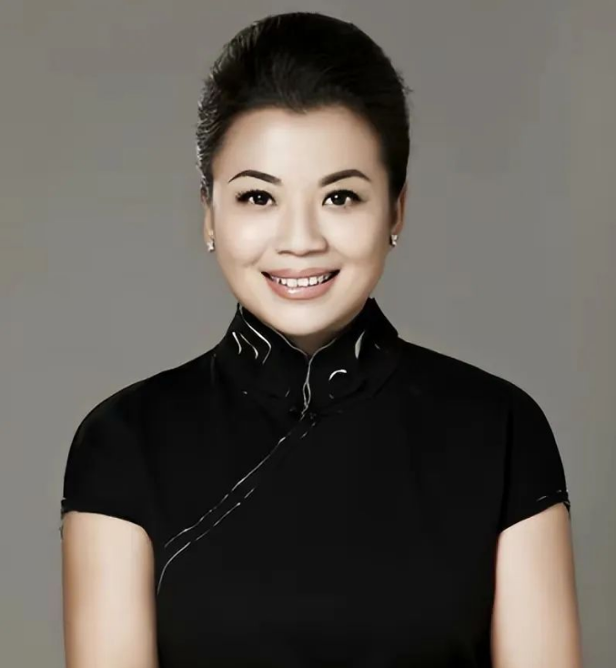 歌手张也:55岁未婚未育,和"男闺蜜"吕继宏神仙友情让人羡慕!