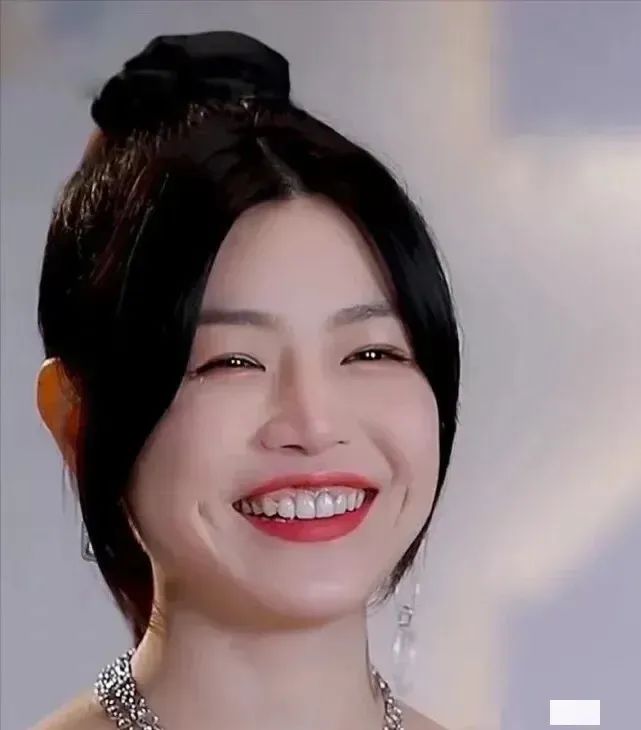 吴宣仪被吐槽龅牙?烤瓷牙审美能不能放过女明星