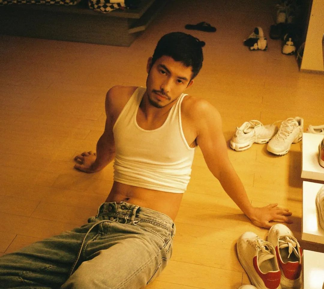 我真的感觉有点淡淡的忧伤,在 tony labrusca 最红的时候被粉丝诬陷