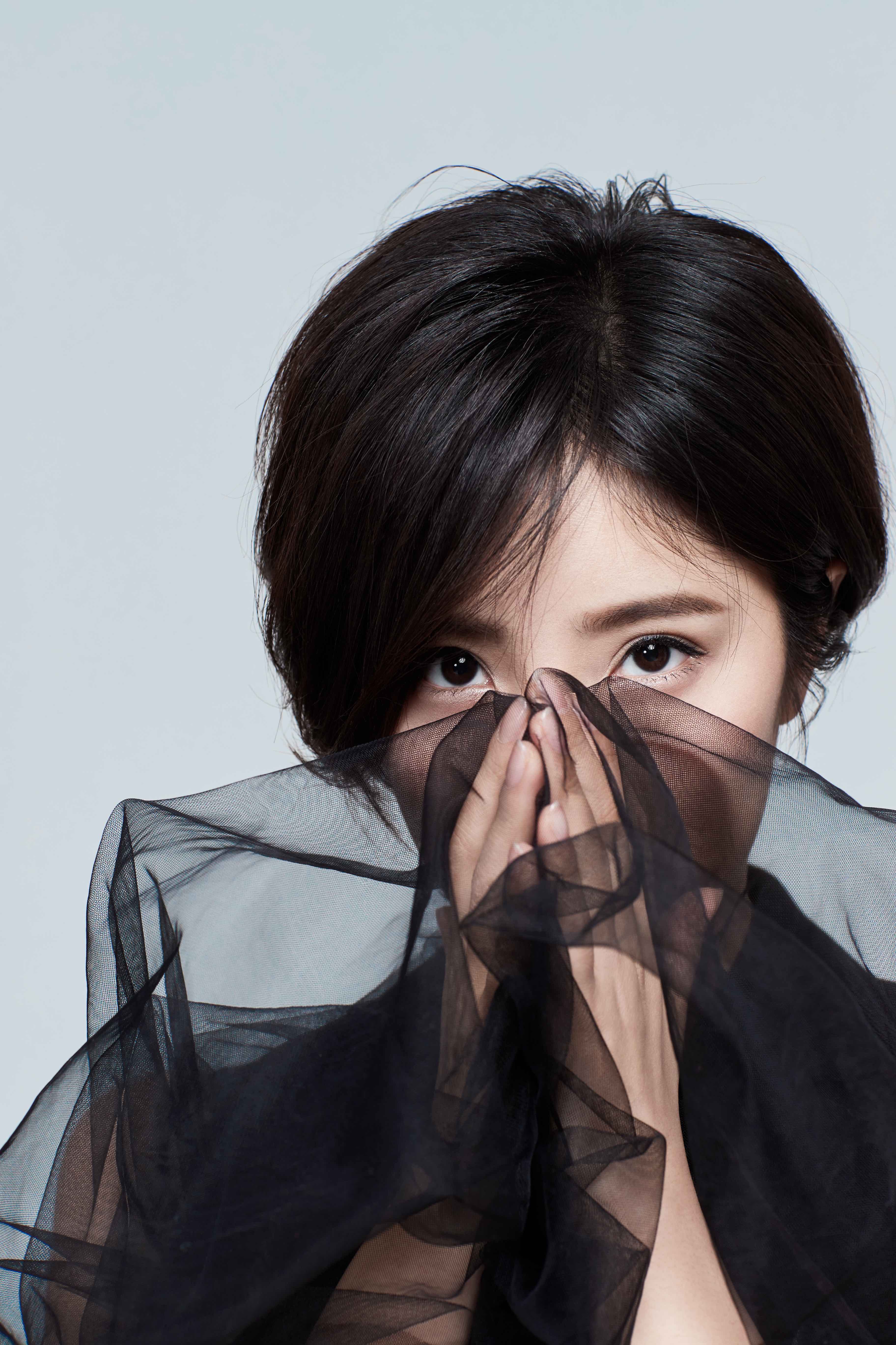 曾经被称为"宅男女神",因拒绝潜规则无戏可拍,现在怎么样了?