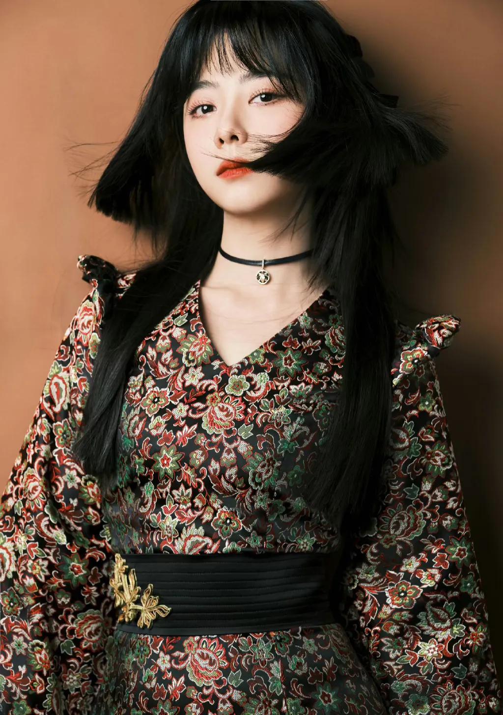 小精灵美照~谭松韵