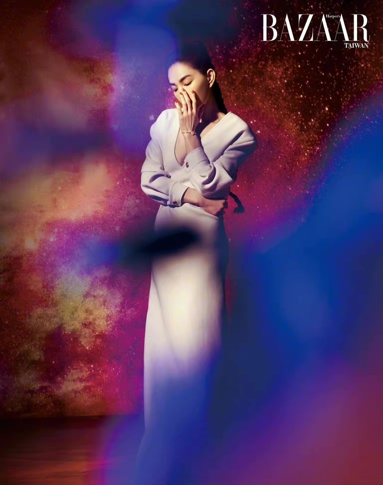 Ella陈嘉桦最新造型 气场全开