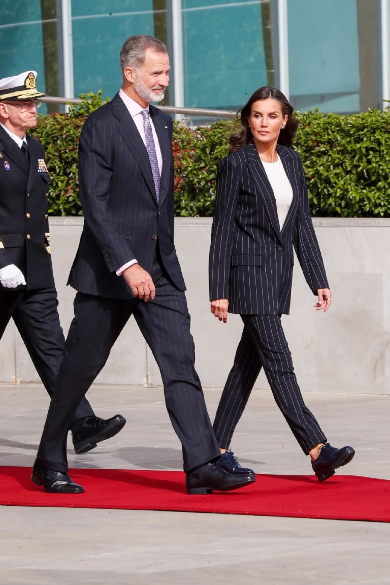 莱后德国行穿搭全记录，衣品和颜值一样飘忽不定，珠宝是最大亮点