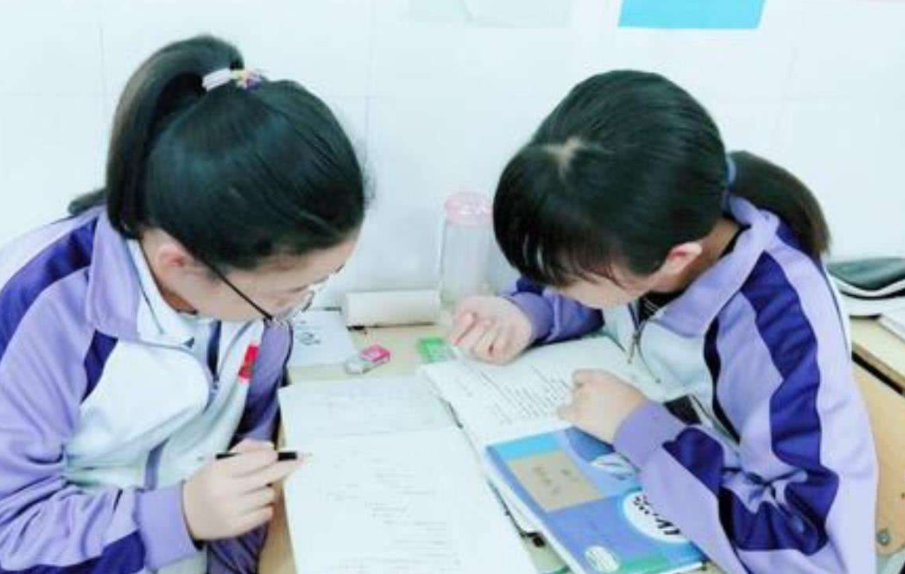 我国百强高中重新排名，衡水中学被超越，人大附中稳居前三