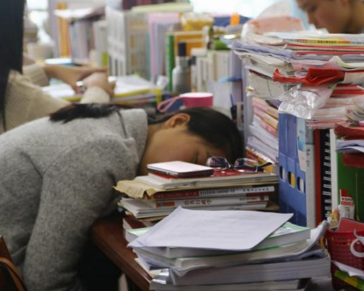 985毕业生满大街都是？但根据现实说明，大专学历才是社会的主体