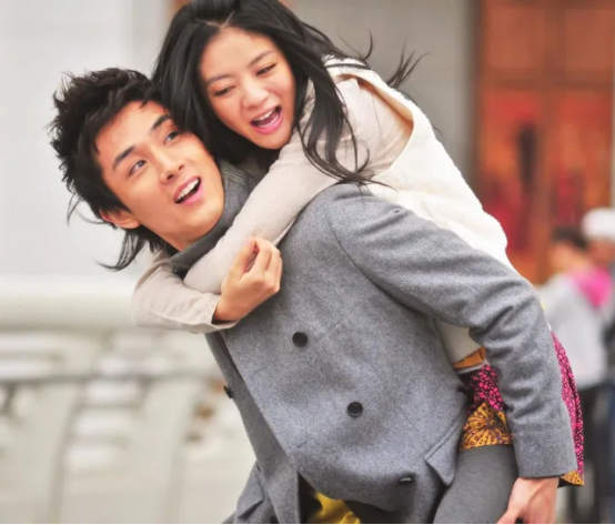 拍一部戏留一段情，“花花公子”冯绍峰的风流情债