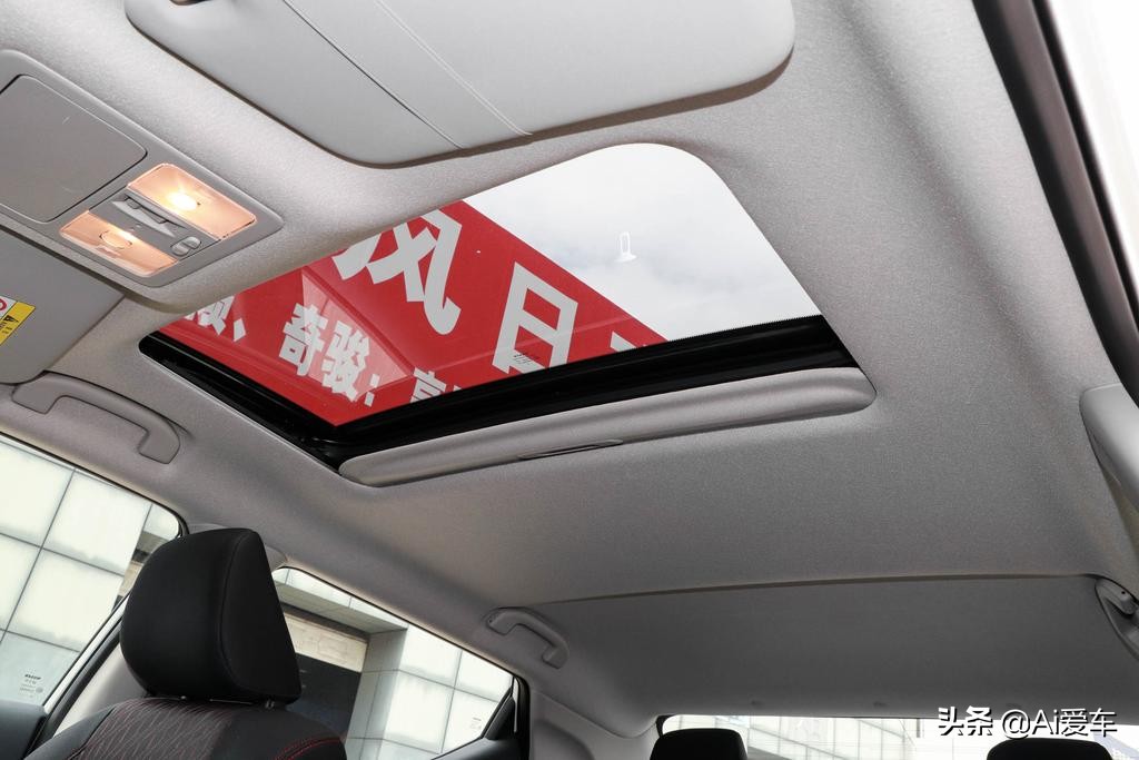 日系自吸自动油耗5.3L，三厢大空间家轿，低价格高品质，日产蓝鸟