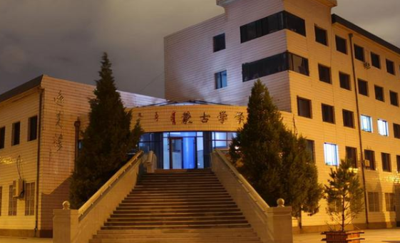 “大学等级表”新鲜出炉，考上第四阶就算是学霸，你在哪一层呢？