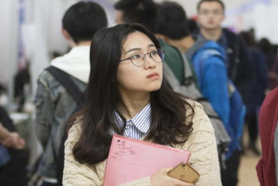 大学生每月生活费等级表，第一级堪比荒野求生，确定是亲生的？