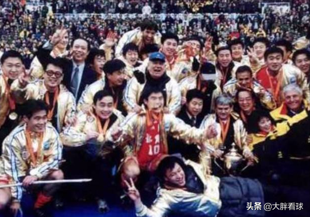 中国足球双冠王(回忆中国足球联赛职业化以来7个双冠王)