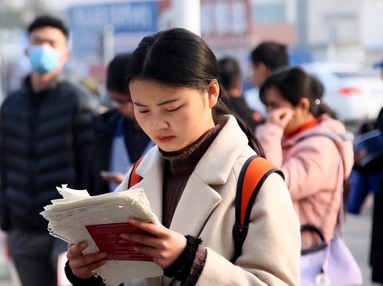 不同大学“课程表”大对比，大专生一周3节课，对比下侮辱性极强