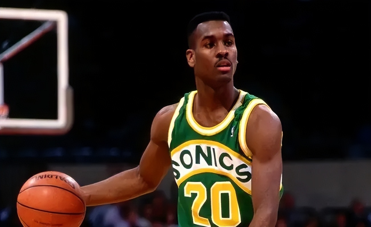 nba球队都有哪些改名（NBA球队中山猫、黄蜂、鹈鹕三个队之间的关系是怎么样的？）