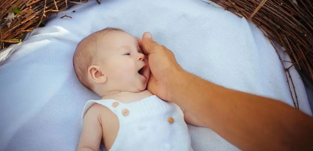 月嫂培训在哪里报名，金牌月嫂培训班