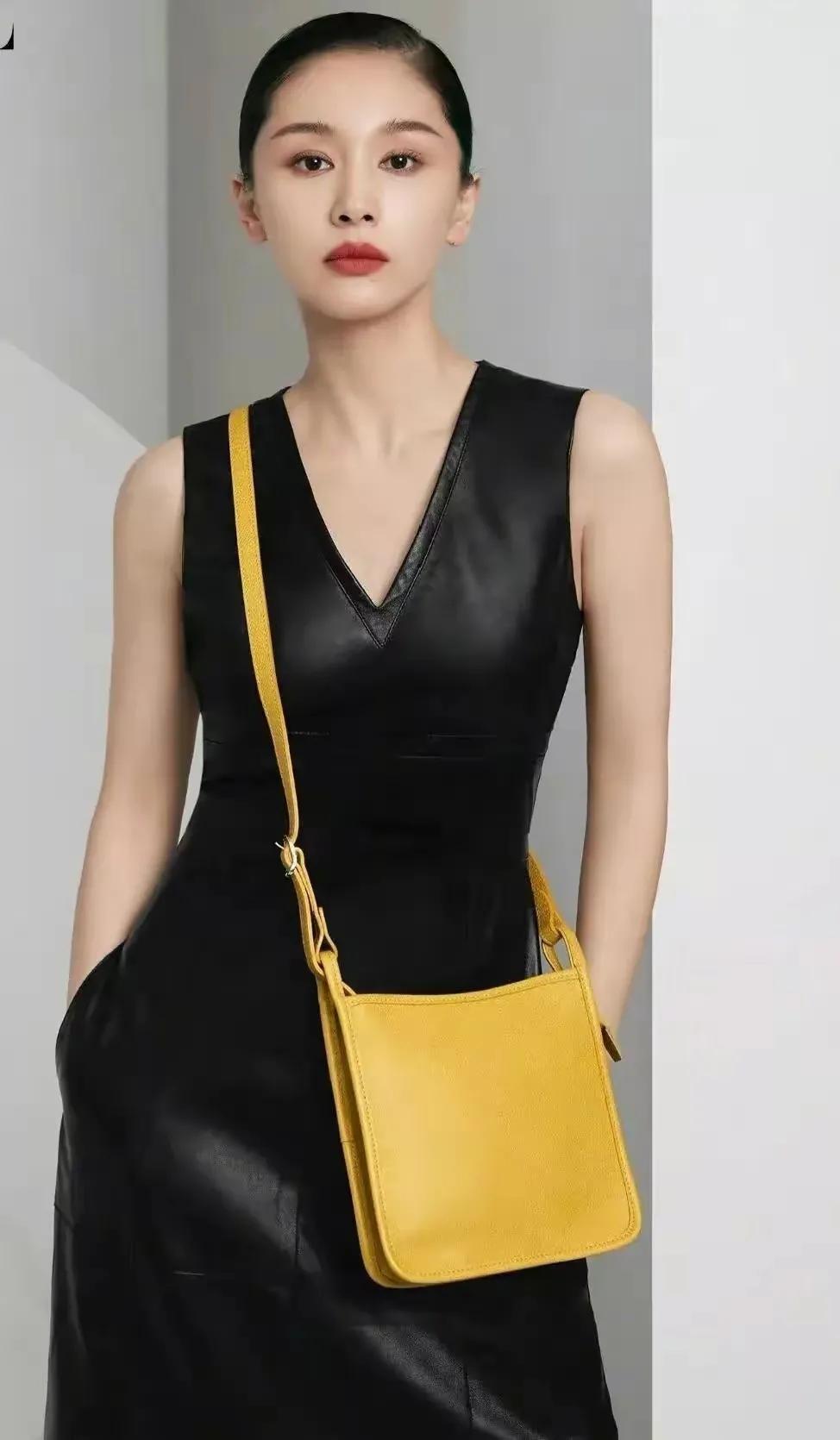 王子文气质迷人