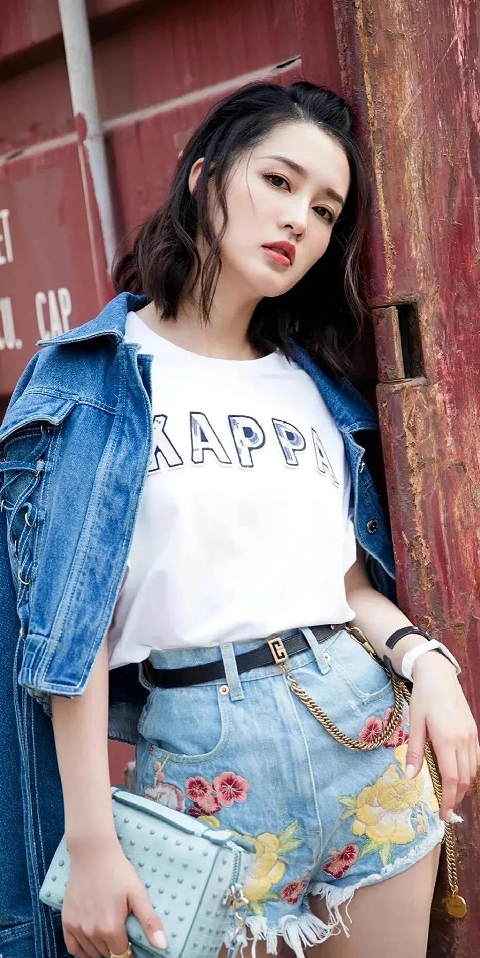 貌美如花李沁靓图