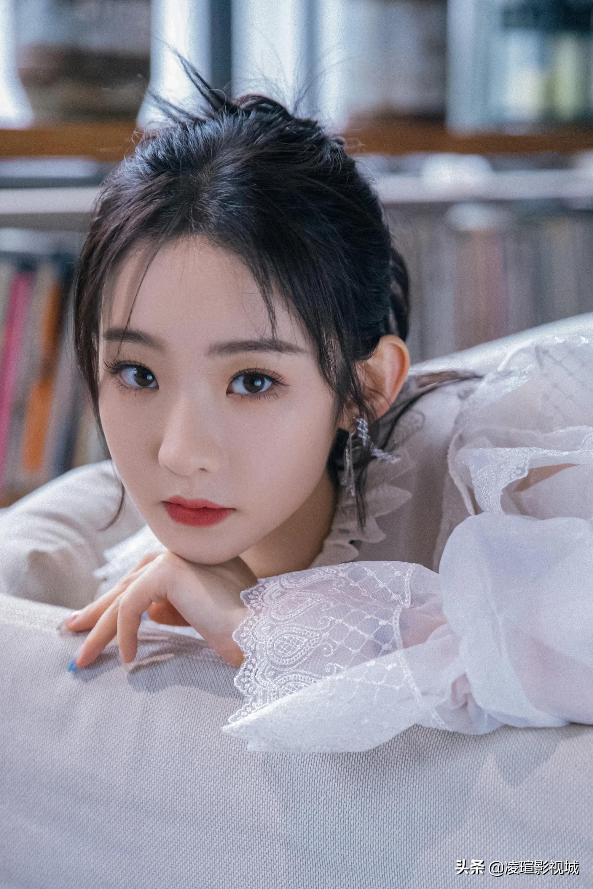 明星壁纸图片分享：张艺凡（1）