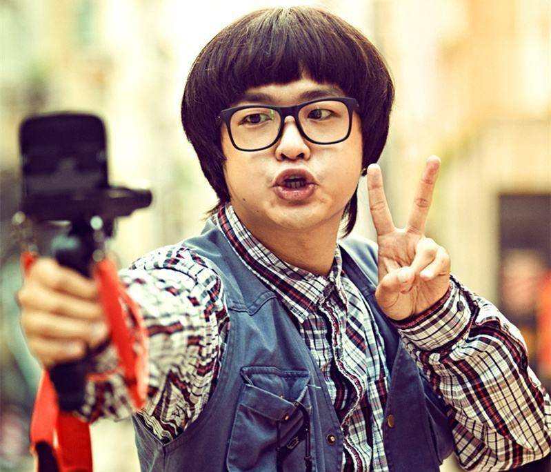 正剧耍帅、喜剧抽搐，连表情都管不住，他们怎么混成的当红明星？