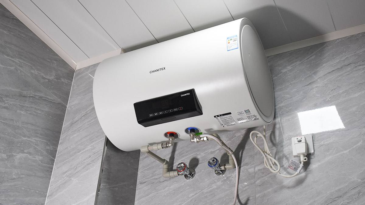 电热水器为什么会爆炸?怎样防止爆炸?售后工人:正确用法很关键