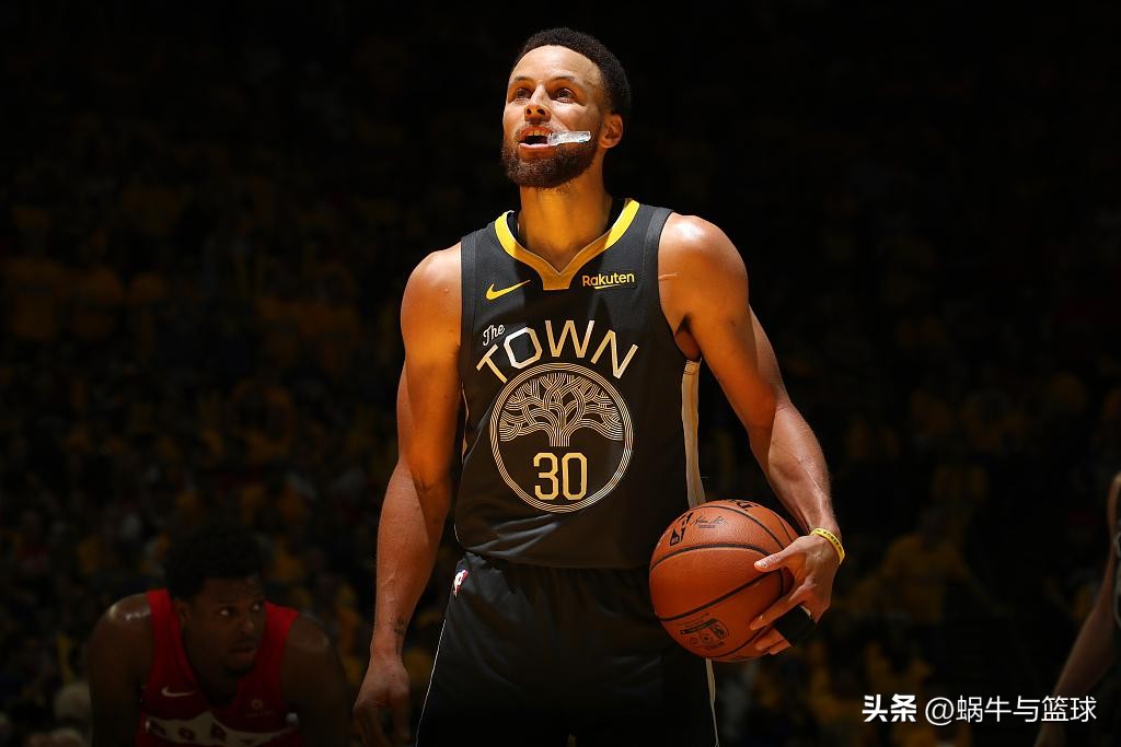 大学看篮球比赛加多少分（詹姆斯大学时0分，哈登场均20分，杜兰特25分，库里呢？）