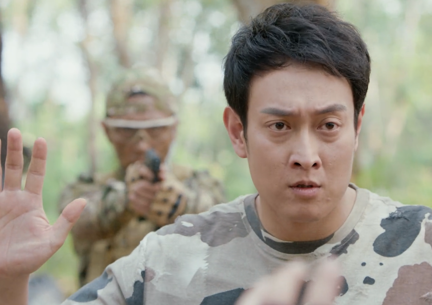 李乃文甩出黑马大剧,播2集,收视直逼第一,老戏骨演技惊艳四座