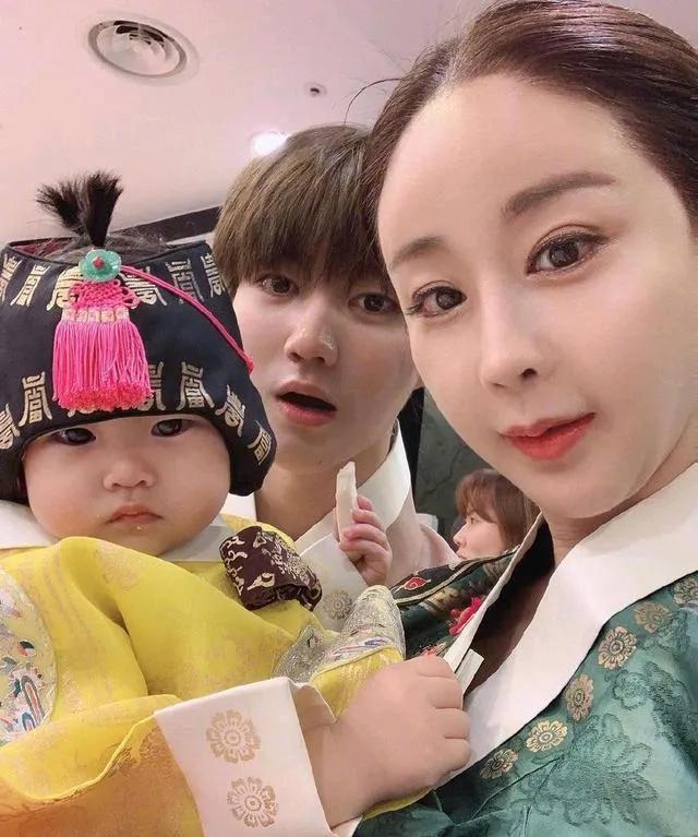 妻子的味道主持人(韩星咸素媛宣布要和小18岁中国老公离婚，称双方过得很辛苦将退圈)