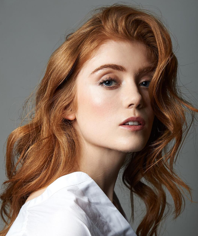 英国模特大赛(26岁模特夺"英国小姐"选美冠军!