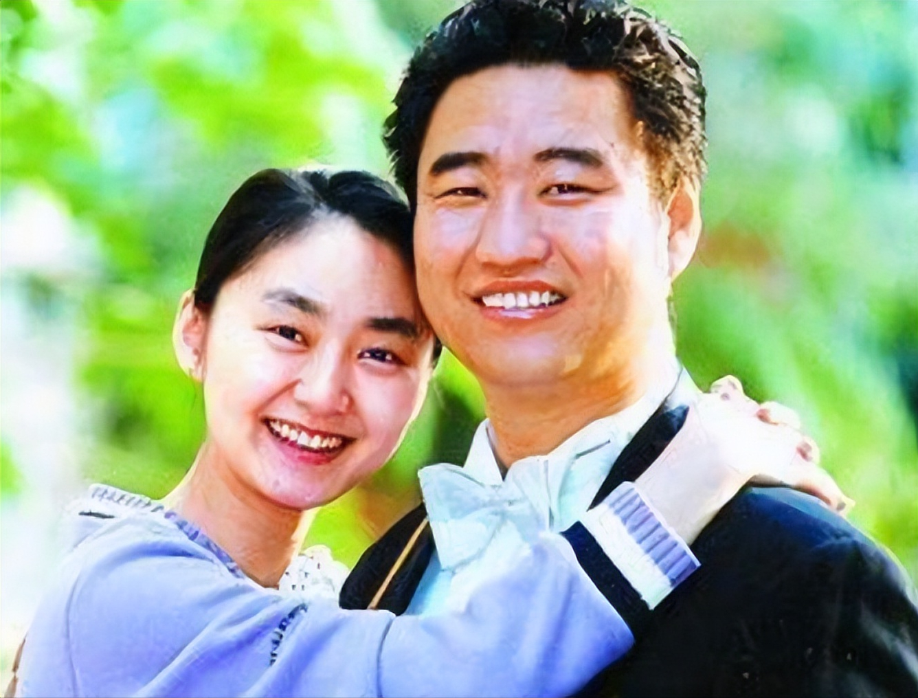 没想到5年后,邢丹在一次慈善结束归途中发生了意外,几个顽劣的孩子在