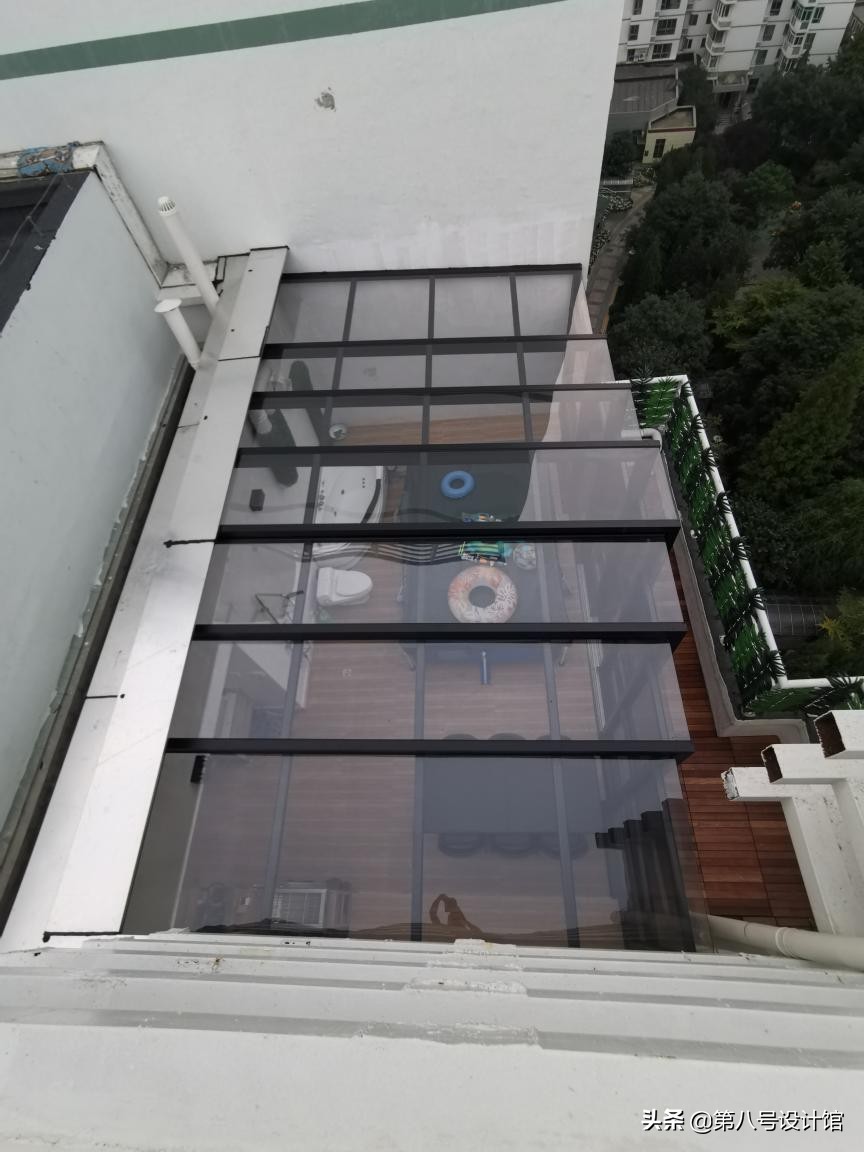 梦想中的舒适生活：阳光房+自动折叠智能系统，露台就能俯瞰城市