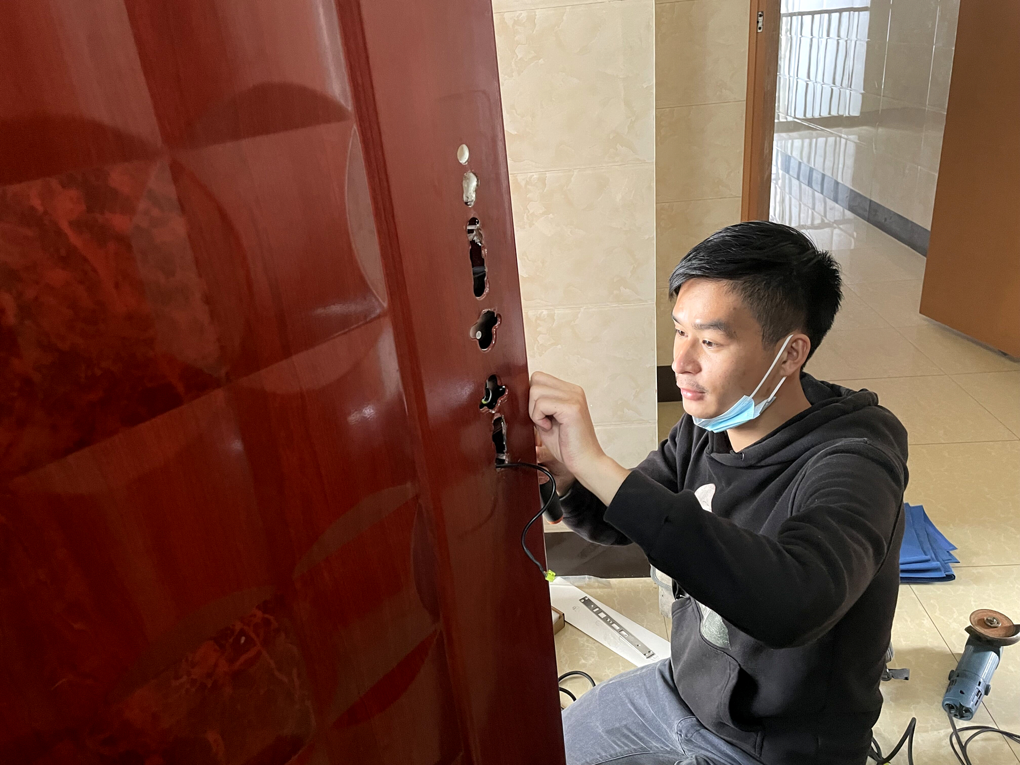 老人小孩都可以用，指静脉识别+猫眼可视鹿客S50M智能锁