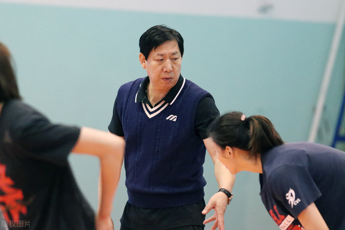 現任中國女排隊長是誰（袁心玥成為新一屆中國女排隊長！“小蘋果”：使命光榮，團結隊友不斷進步）