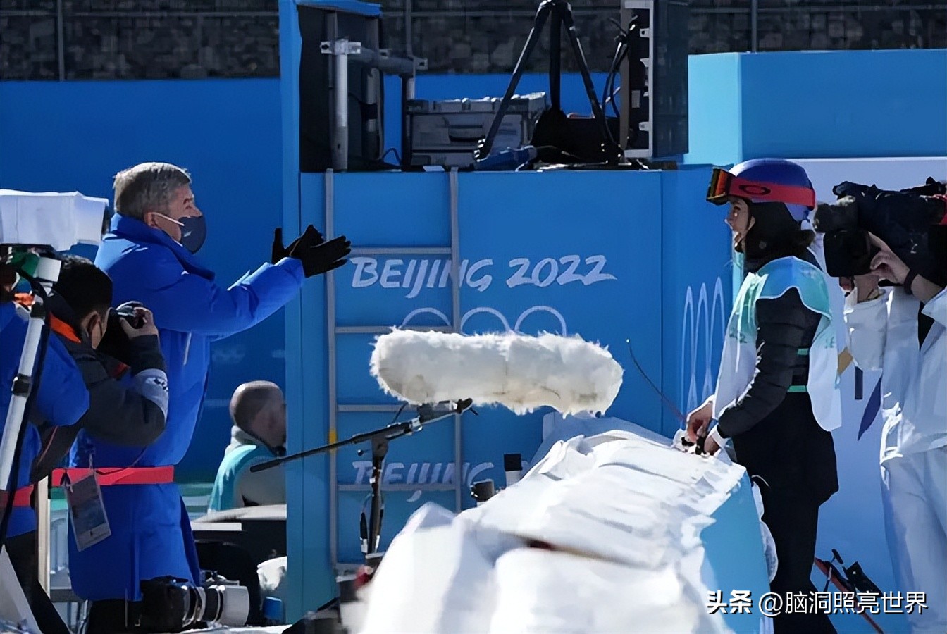 雙重國籍谷愛凌（？谷愛凌在短短幾個月就“跌落神壇”，背后的原因令人深思）