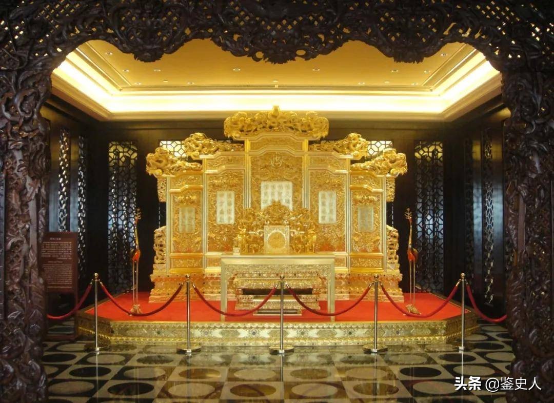 揭秘“京城四大顶级会所”，入门费最低10万，可能有钱也进不去