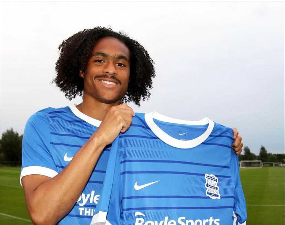 卖两小妖赚2000万,签替补门将c罗留队)