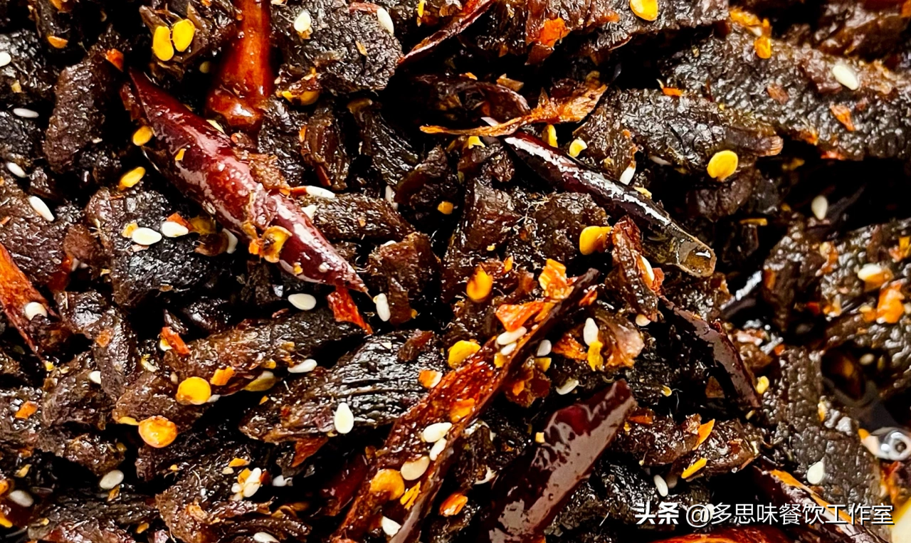 剧必备小零食，教你3种家常牛肉干的做法，麻辣鲜有嚼劲，真过瘾