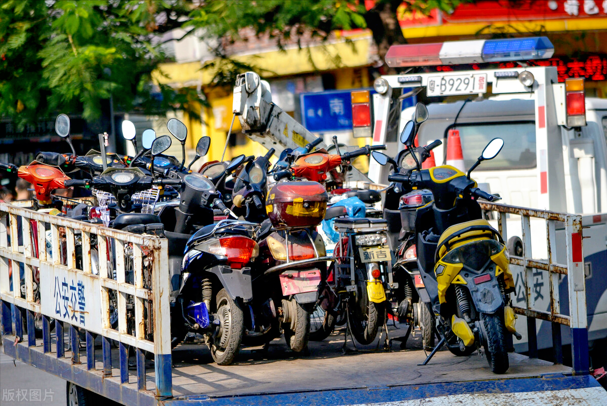 摩托車上路行駛有哪些規定? 走機動車還是非機動車道? 官方解答來了