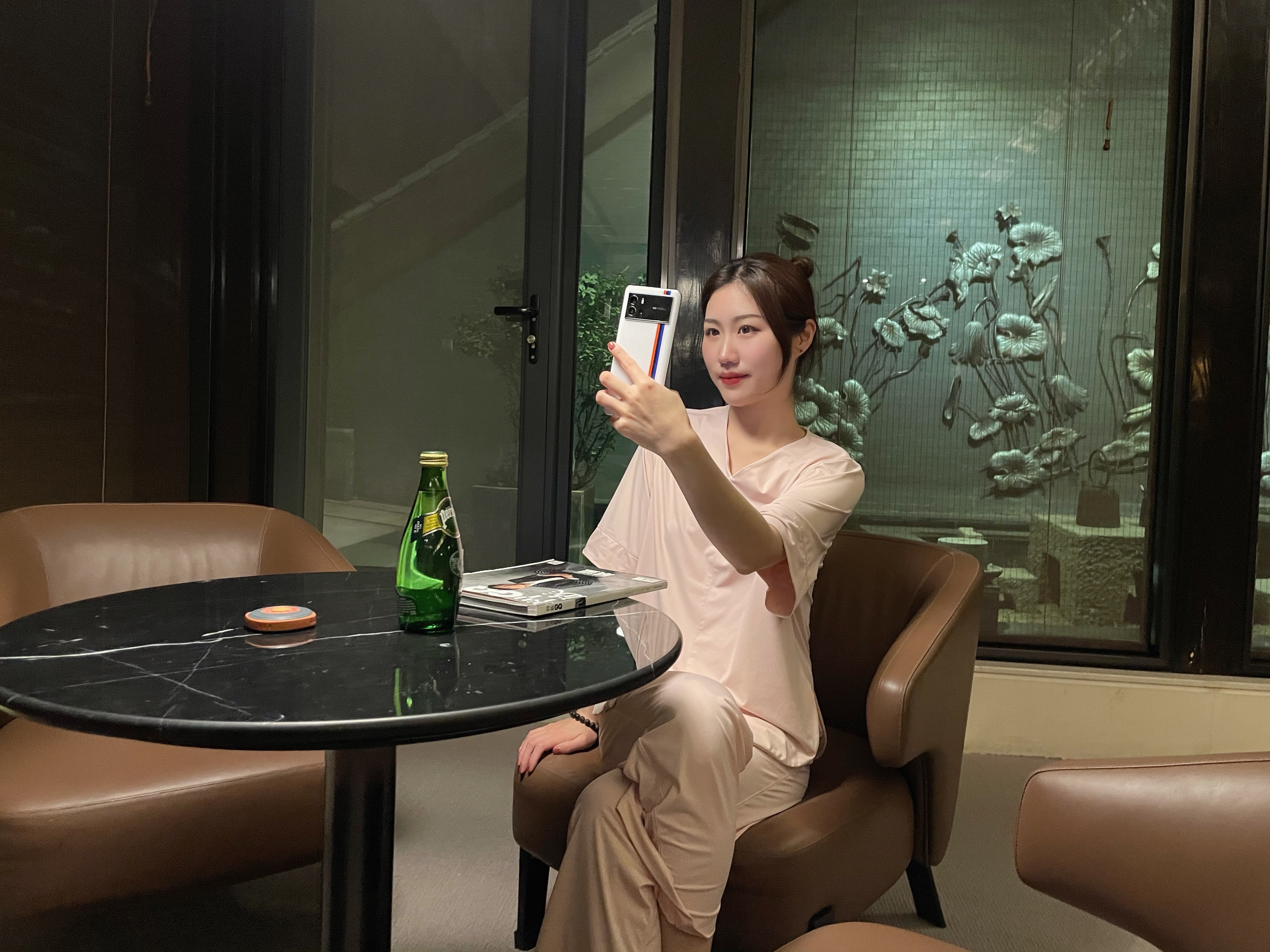 iQOO 9传奇版：全能旗舰无短板，赛道传奇成就不褪色的经典