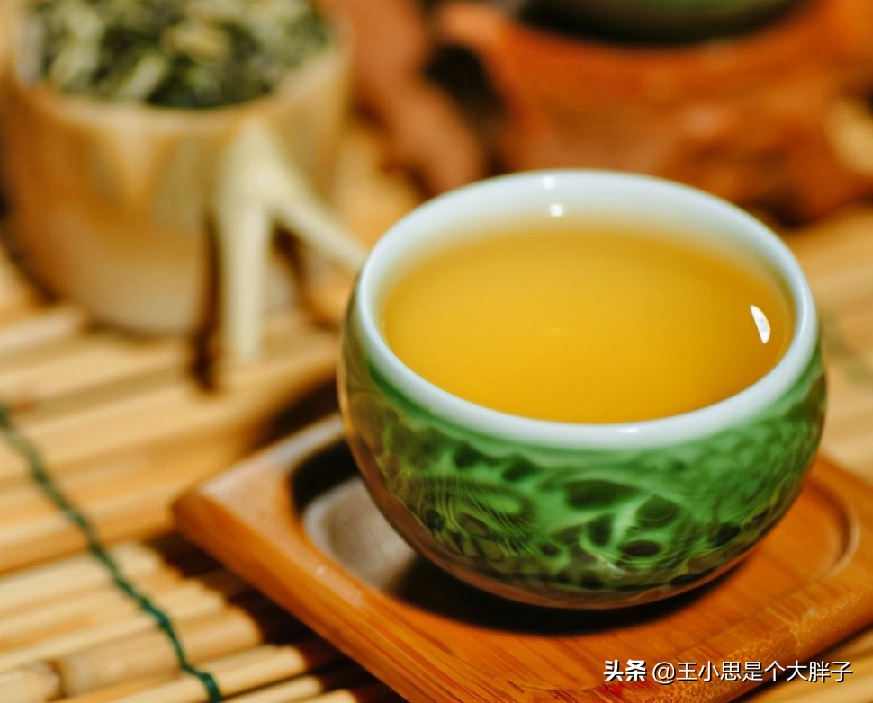 如何鉴别一款茶叶是不是好茶？看2处，学会就能看出茶叶的品质