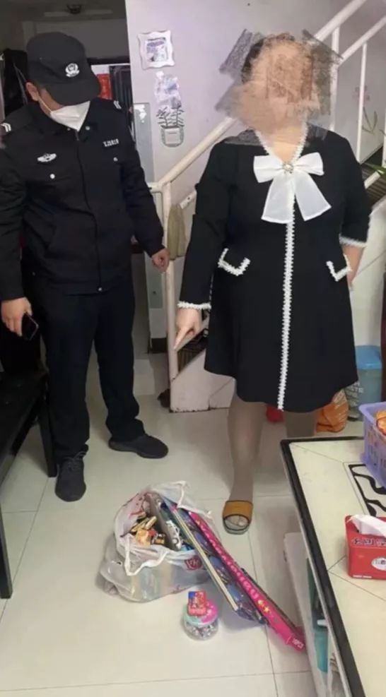 春节期间 西安长安公安持续开展烟花爆竹禁销禁售禁燃禁放工作