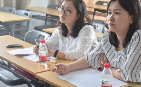 这3个专业看似前途光明，实际上毕业后就业很难，同学们要慎重