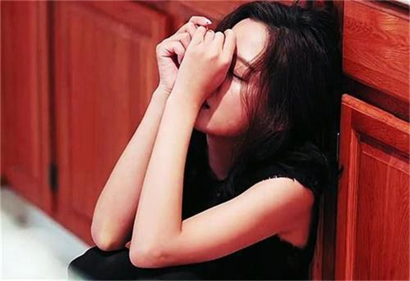 2020年杭州女子千里寻出轨丈夫，小三赌气跳楼，女子被索赔109万