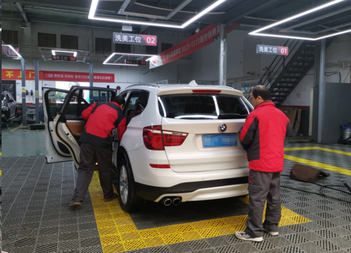養車一年保險多少錢（養一輛20萬的車，每月花多少錢？車主曬出賬本讓人不淡定）