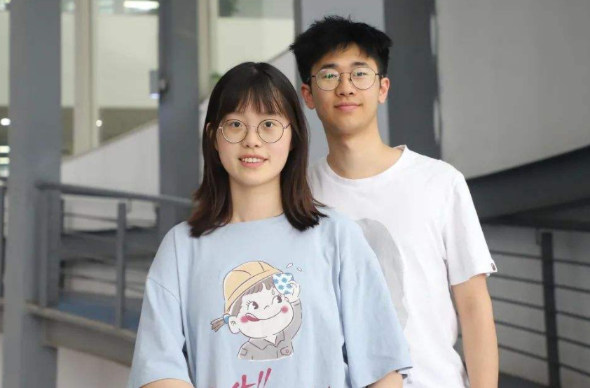 男生送外卖供女友上大学，毕业后却被甩，女生：我们不合适