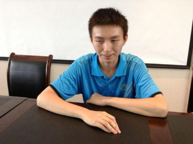 2013年，湖北学霸贺维艺拒绝保送清华，要享受考试过程，考了几分