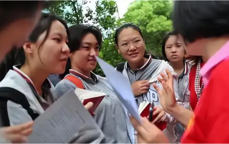 高考录取流程一览：考生和家长提前了解下，会有很大的帮助