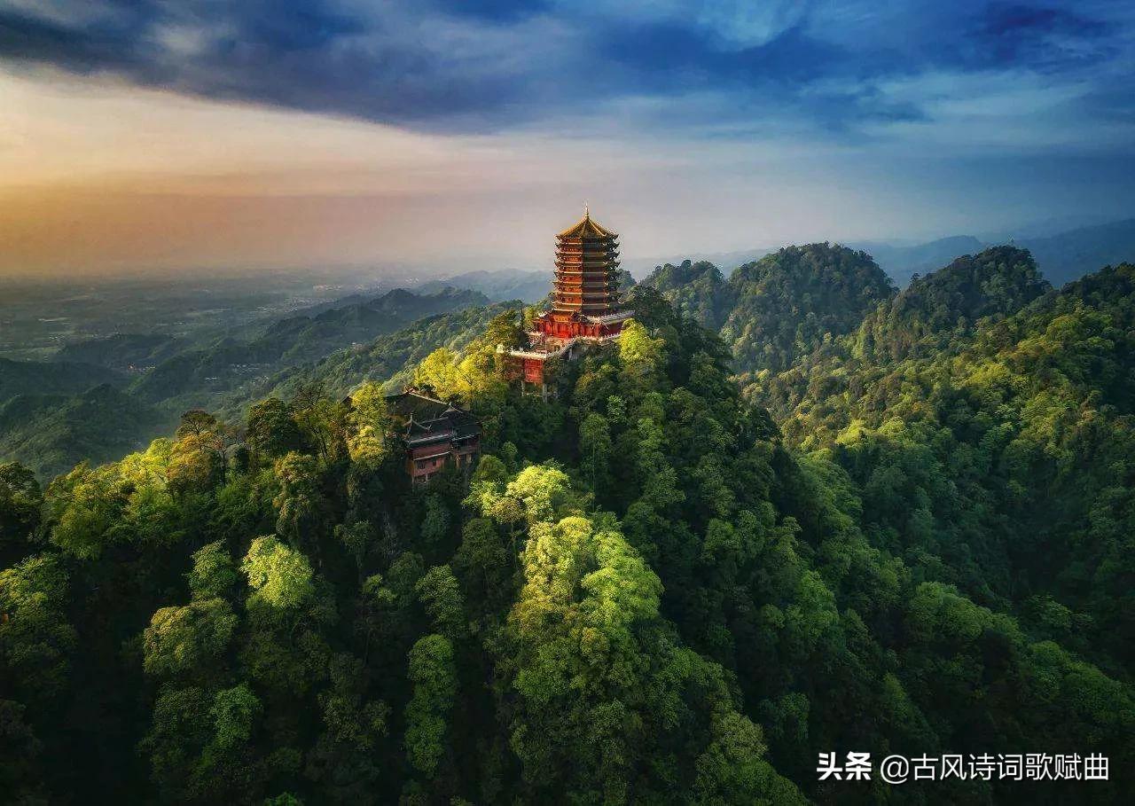 100首描写华夏名山的古诗词，每一首写尽了祖国的大好河山