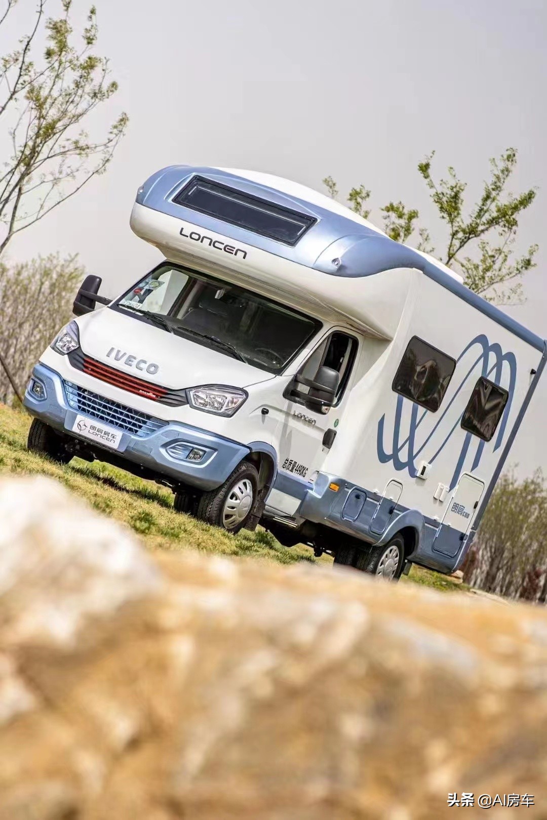 德系朗宸6座3.0t房车实拍!做工精细,内饰豪华,储物空间很丰富